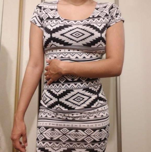 Pattern Dress - Picture 2 of 2